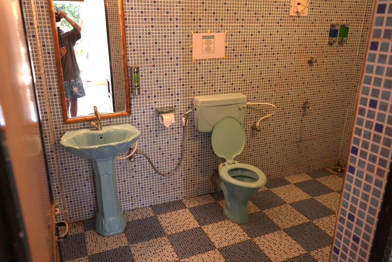 Bathroom 3, This is it Beachfront - Rooms, Cafe & Events, North Goa