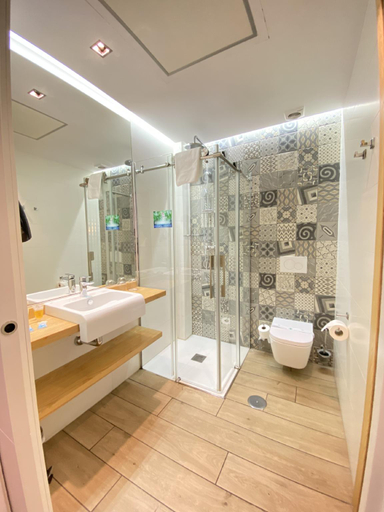 Bathroom 4, Rosal by Seaward Suites, Alicante