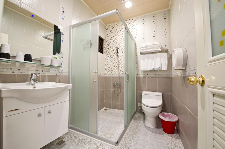 Bathroom 3, Neptune BnB, Pingtung