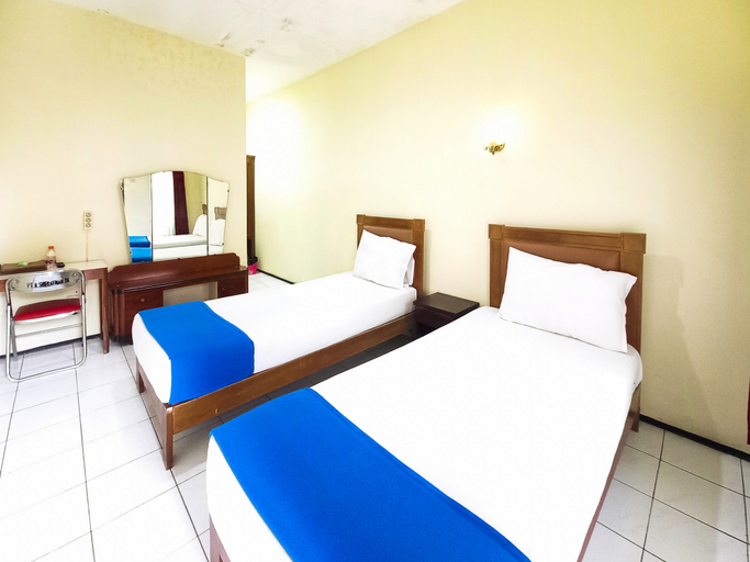Bedroom 2, Hotel Palem Sari Syariah Batu RedPartner, Malang