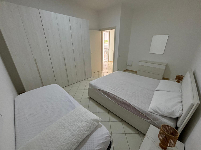 Bedroom 2, Triscina 83, Trapani