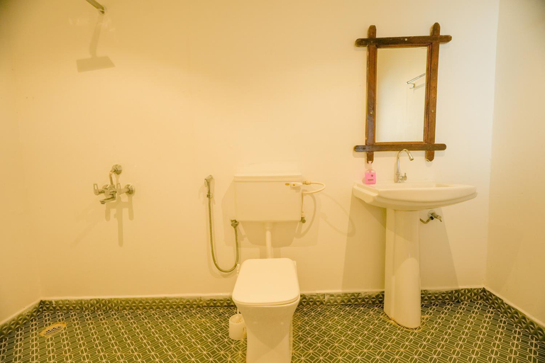 Bathroom 3, Om Sai Beach Huts, South Goa