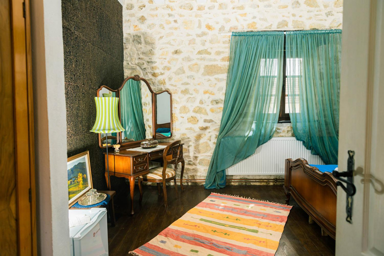 Bedroom 2, Casa Thea Cheile Nerei, Ciclova Romana