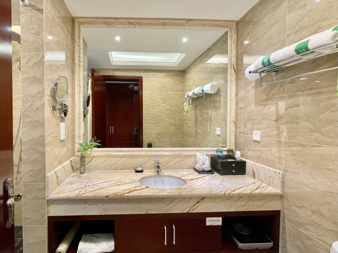 Bathroom, Wyndham Garden Haikou South, Haikou