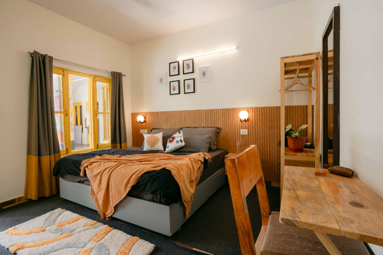 Bedroom 3, The Hosteller Bir, Kangra