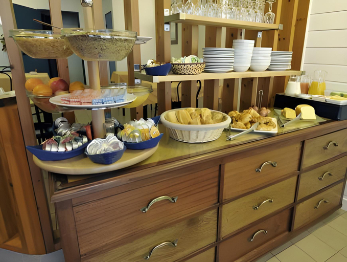 Food & Drinks 4, Hotel Du Port, Finistère