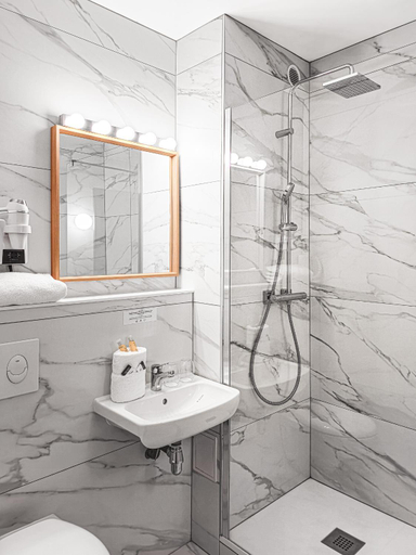 Bathroom 4, Grand Hotel Dauphine, Var
