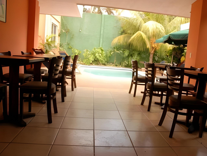Food & Drinks 5, Hotel El Almendro, Managua