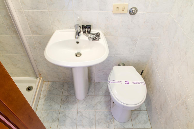 Bathroom 2, Sailor's Accommodation, Palermo
