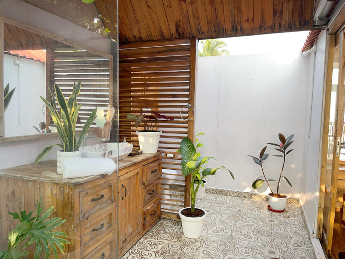 Bathroom 3, DucknChill Agonda Huts, South Goa