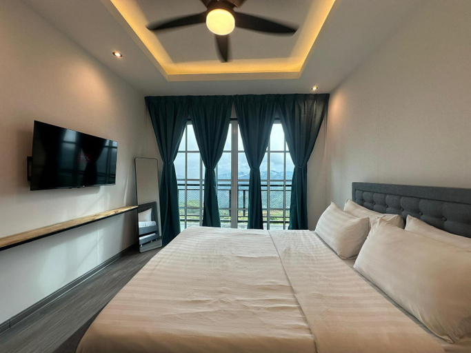 Bedroom 2, Bayu Senja Lodge, Ranau