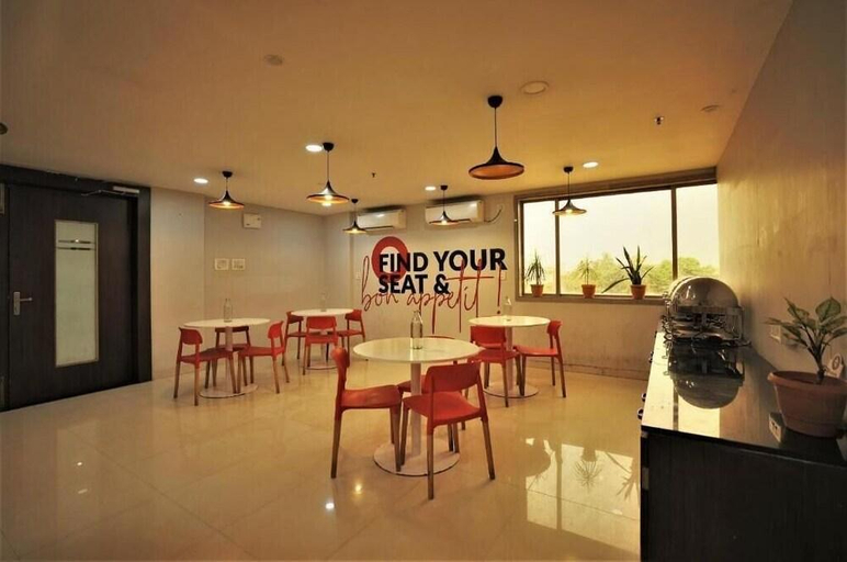 Food & Drinks 4, Hotel Crystal Urban Park, Khordha