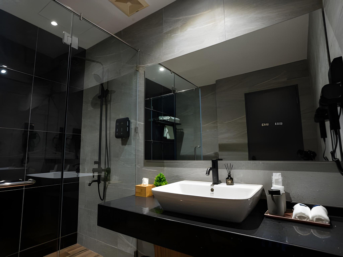 Bathroom 3, Blu Sentral Hotel , Tawau