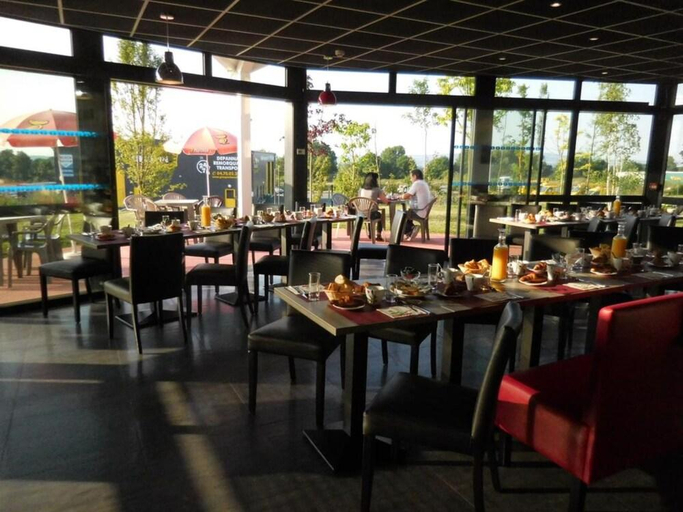 Food & Drinks 4, FastHotel Montmarault - Auberge du Grand Champ, Allier