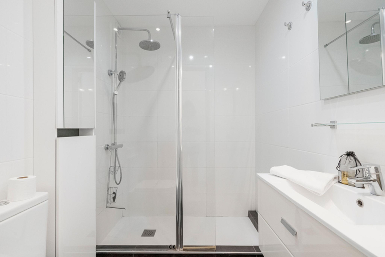 Bathroom 5, Amazing Pool and Garden Apartment by Costarentals - Ref 253, Málaga