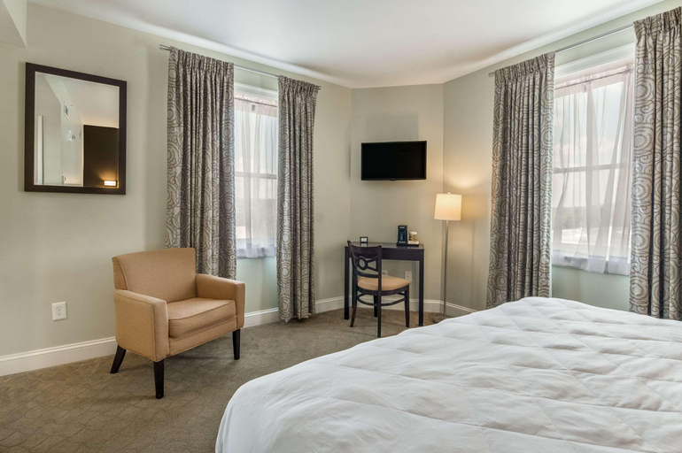 Bedroom 2, The Gin Hotel, Ascend Hotel Collection, Lexington
