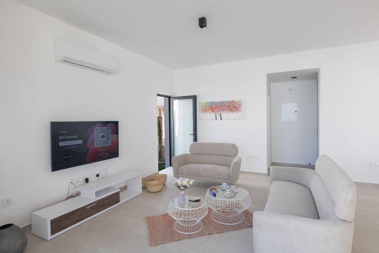 Shared lounge/TV area, Protaras Aqua Pearl Villa