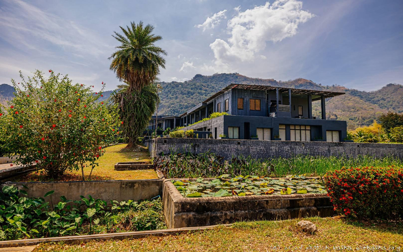 Exterior & Views 1, Avartarn Miracles Hotel, Ban Rai