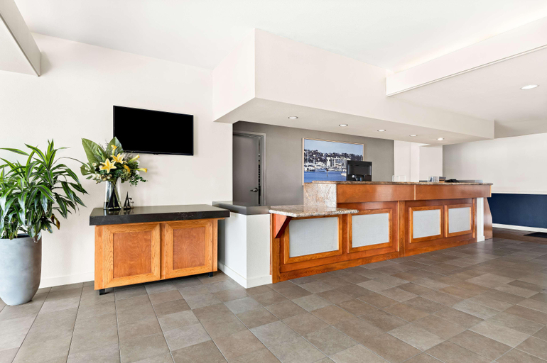 Public Area 3, Best Western Yacht Harbor Hotel, San Diego