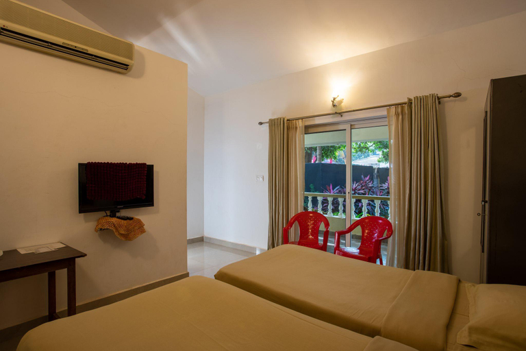 Bedroom 3, Hill Top Goa Lodge, North Goa