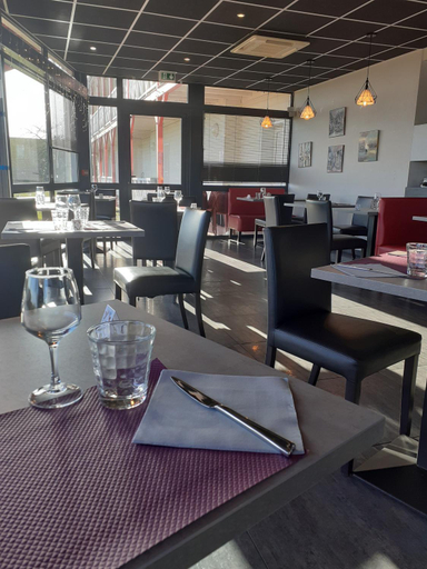 Food & Drinks 4, Fasthotel Montmarault, Allier