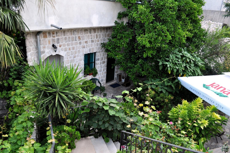 Others 2, Captain's House in Dobrota