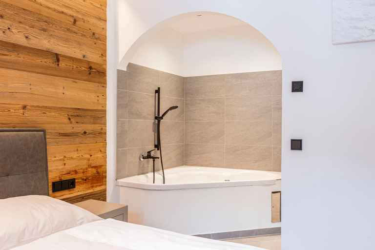 Bedroom 3, Saalbach Suites by ALPS RESORTS, Zell am See