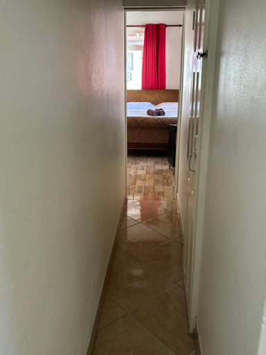 Others 5, Rose Apartments
