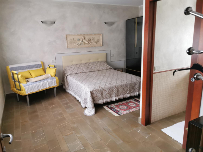 Bedroom 2, B&B VILLA MELOGRANO PONTOGLIo, Brescia