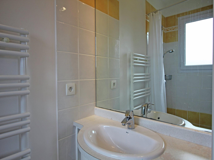 Bathroom 4, Family-Friendly Villa with Pool, Var