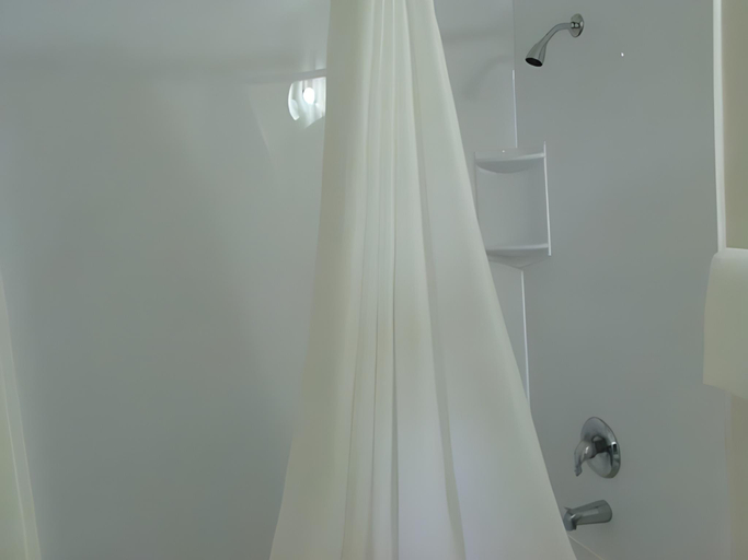 Bathroom 3, Huntsville Inn, Muskoka