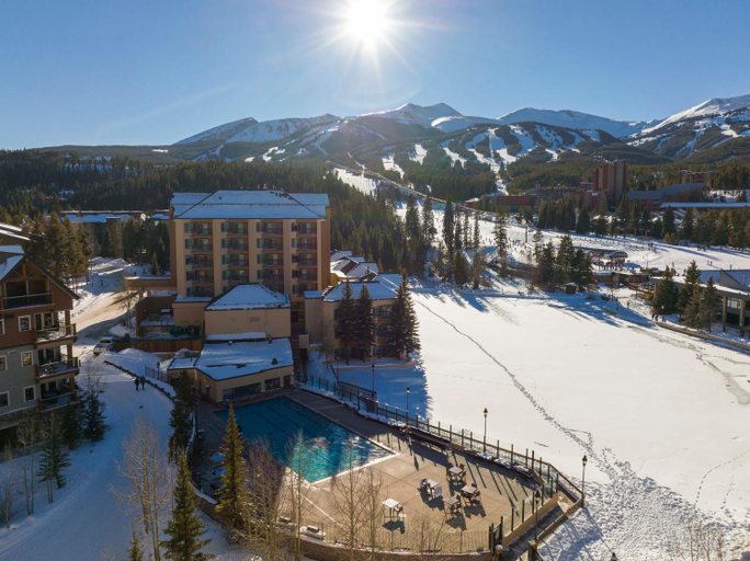 Others 5, NEW! Marriott Slope View Ski in Ski out Luxury Studio Sleeps 4 Full kitchen, Amenities & Fee Parking, Summit