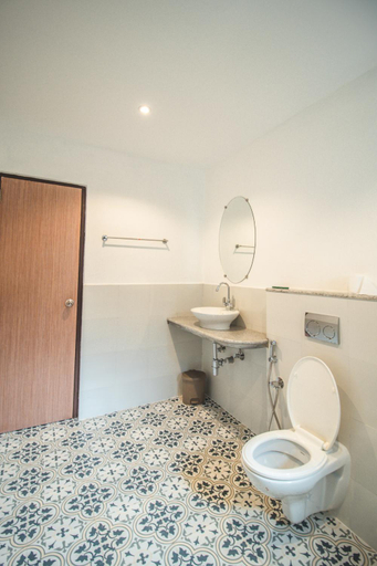 Bathroom 4, Amber Rooms, North Goa