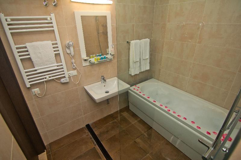 Bathroom 4, Sky Inn Batumi, Batumi