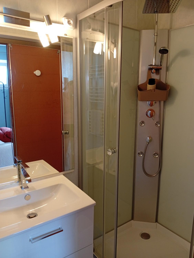 Bathroom 3, Comme une evidence chambres d'hotes, Vendée