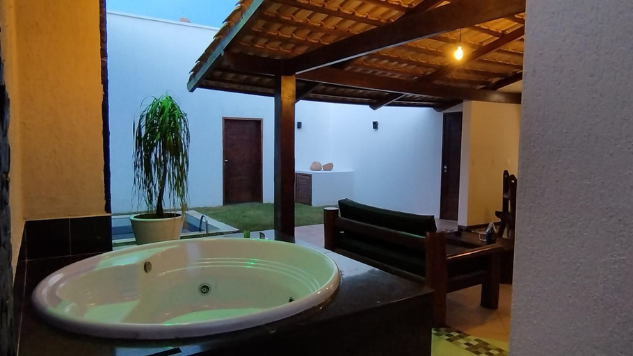 Others 2, Dolce Amore Motel, Natal