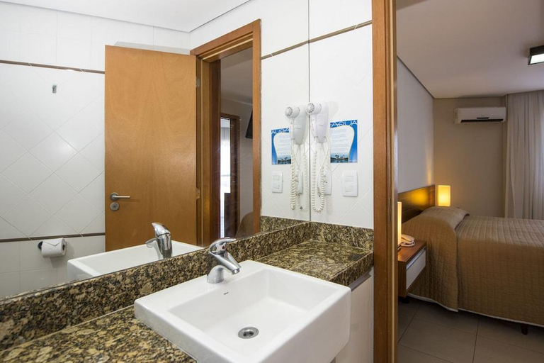 Bathroom 4, Aquaria Natal Hotel, Natal