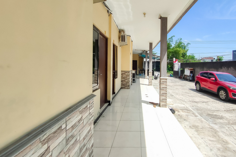 Hallway 3, RedDoorz @ NN Guest House Exit Tol Klodran Solo, Solo
