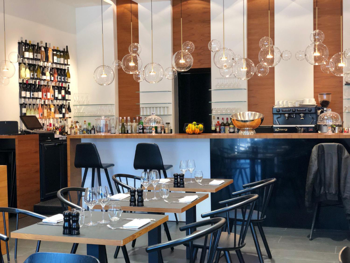 Food & Drinks 5, Hotel Centre Nautique, Corse-du-Sud