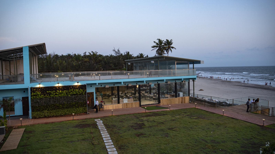 Others, Tan-N-Sand, North Goa