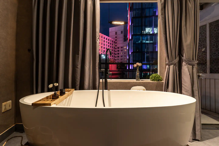 Bathroom 4, Saigon Hideout New World View, Ho Chi Minh City