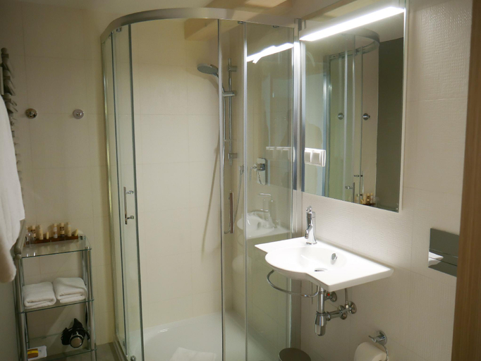 Bathroom 4, ホテル シュピハルス, Toruń City