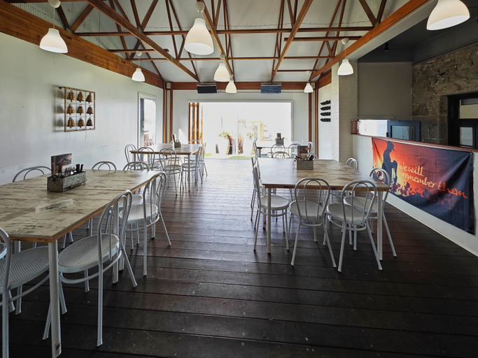 Food & Drinks 5, Royal Hotel Capertee, Lithgow