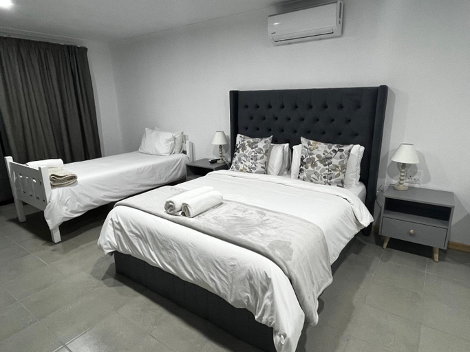 Others 2, Cradock Guest House & Self Catering, Chris Hani