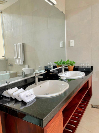 Bathroom 5, Bellwood Hills Resort & Spa, Pathahewaheta