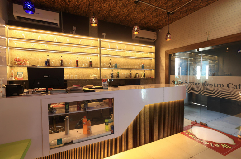 Food & Drinks 4, HOTEL SPACE SETTER, Cuttack