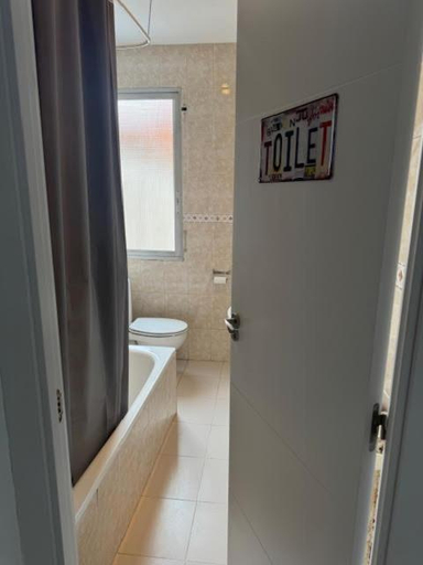 Bathroom 5, Hostal El Torero, Madrid