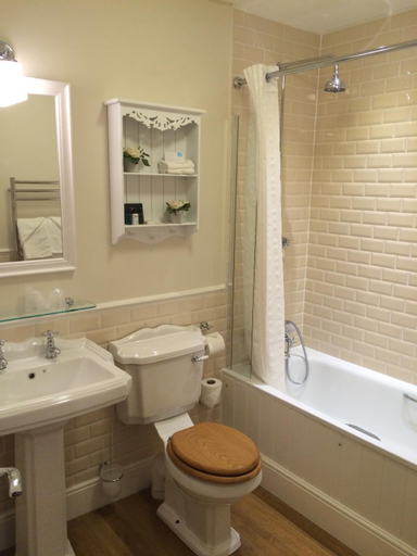 Bathroom 4, Trearddur Bay Hotel, Gwynedd