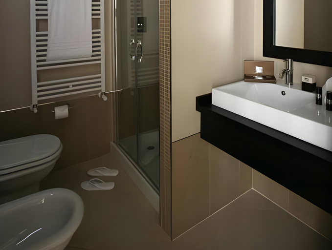 Bathroom 5, AHR Baja Hotel & Spa Cannigione, Olbia-Tempio