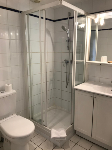 Bathroom 4, Hotel de La Marne, Rhône